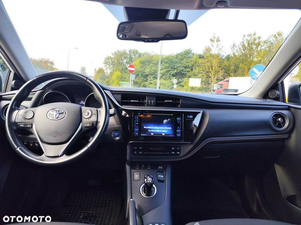 Toyota Auris - 14