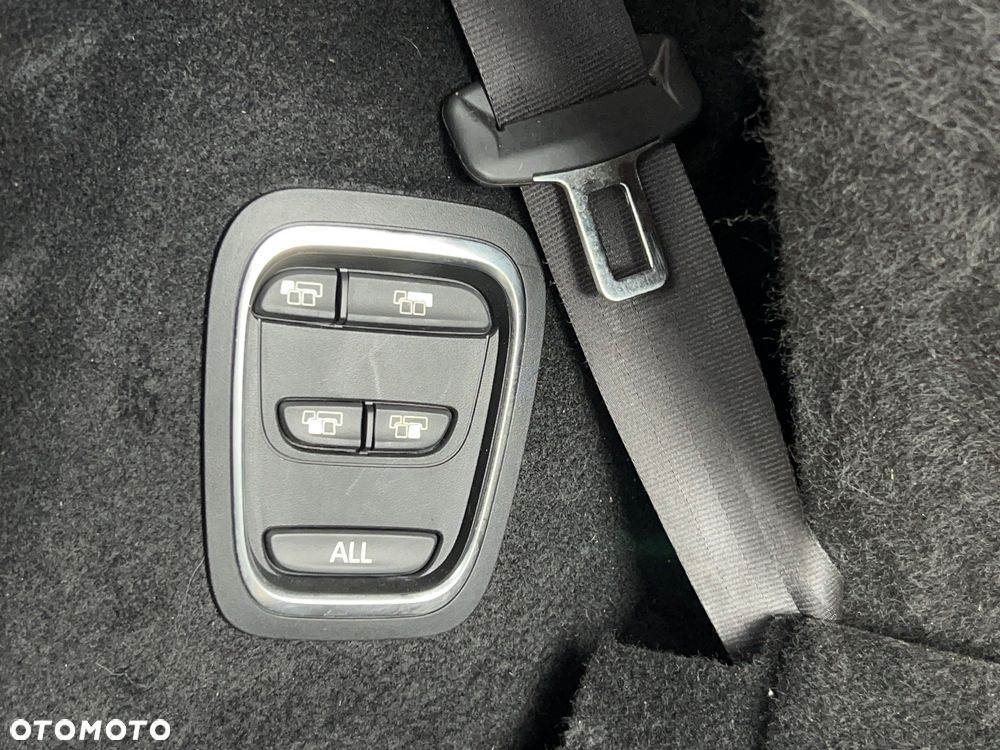 Renault Scenic ENERGY dCi 160 EDC INITIALE PARIS - 18