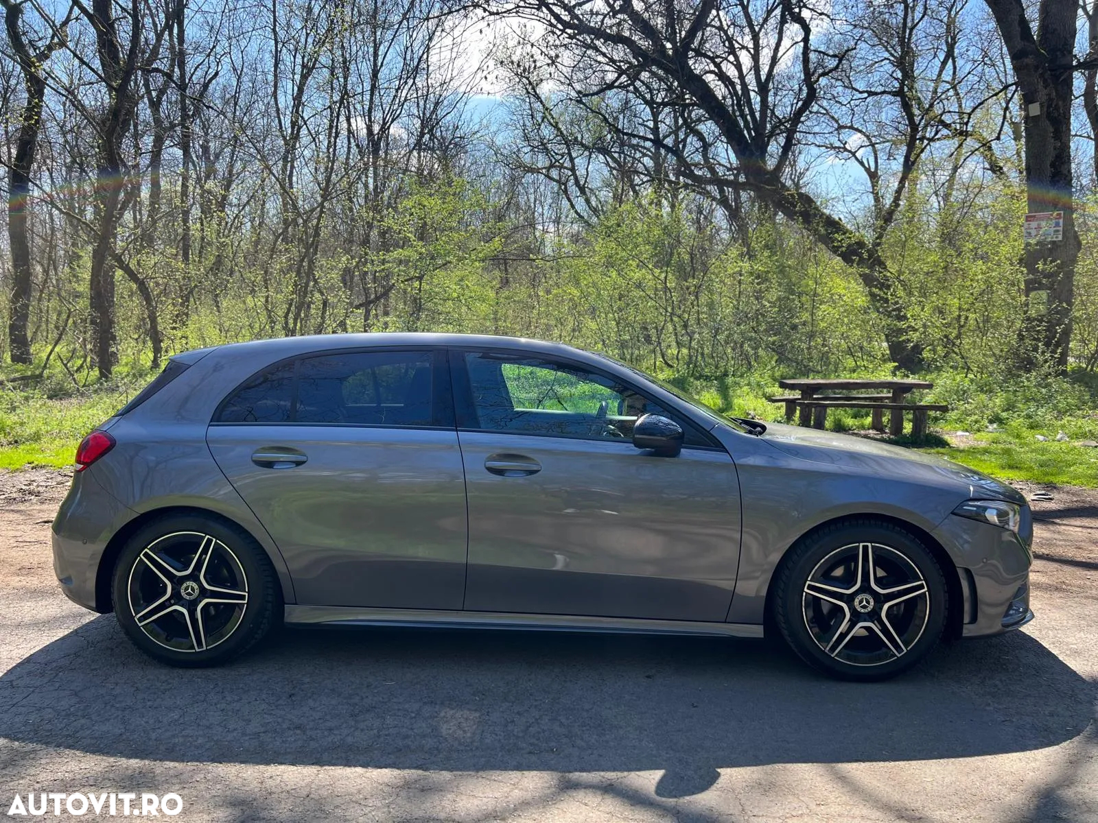 Mercedes-Benz A 180 7G-DCT AMG Line - 4