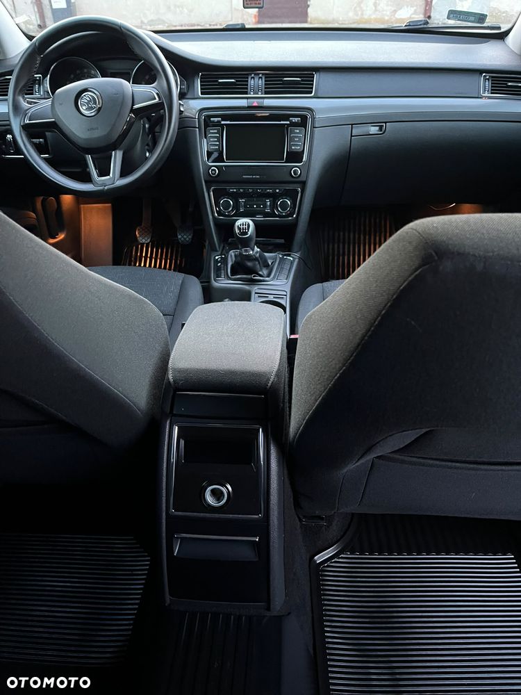 Skoda Superb 1.6 TDI Active - 8