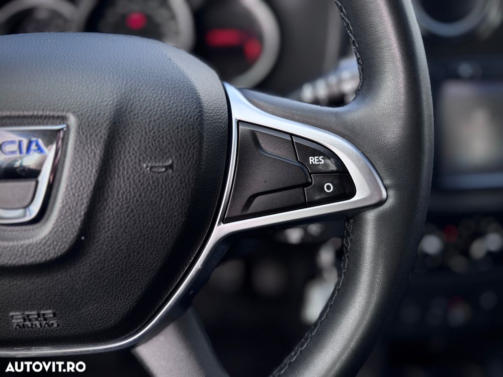 Dacia Logan TCe 90 Prestige - 27