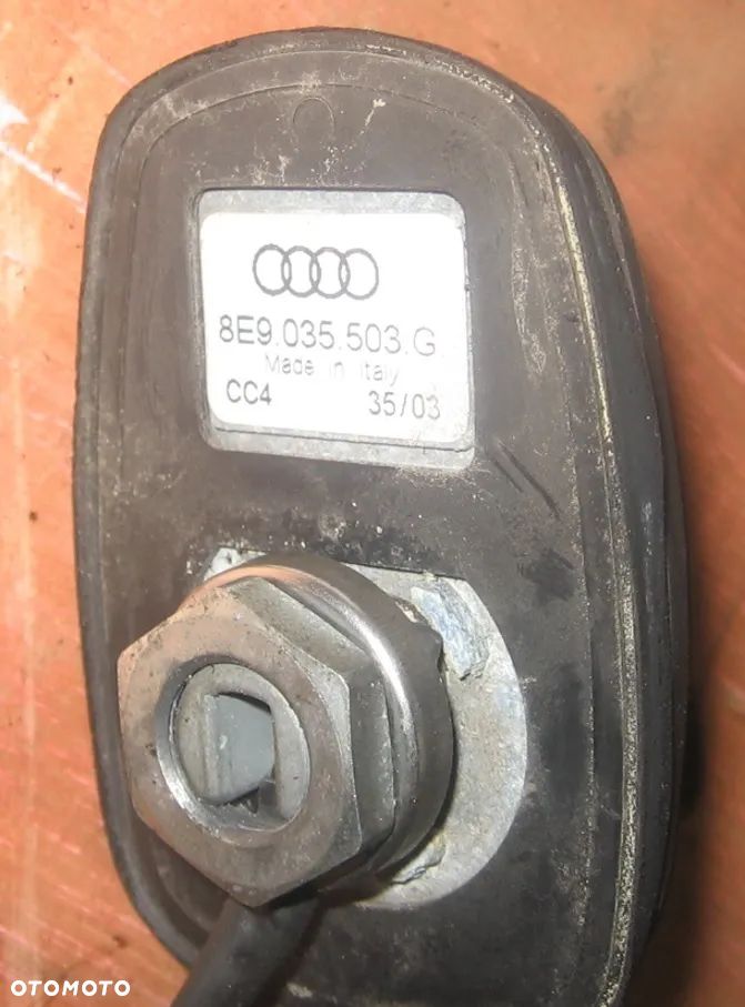 antena dachowa AUDI A4 B6 kombi 8E9035503G - 2