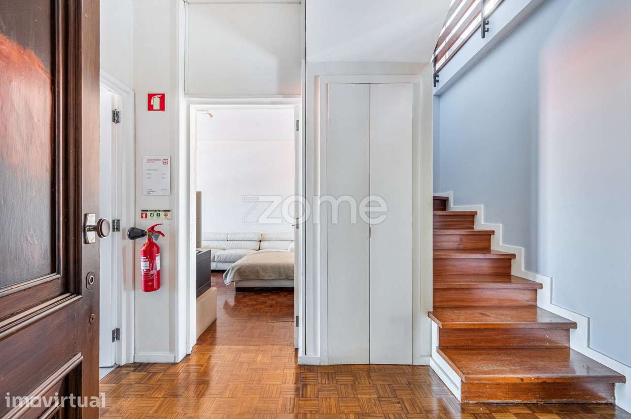 APARTAMENTO T4+1 DUPLEX NA RUA LATINO COELHO - PORTO - Grande imagem: 4/42