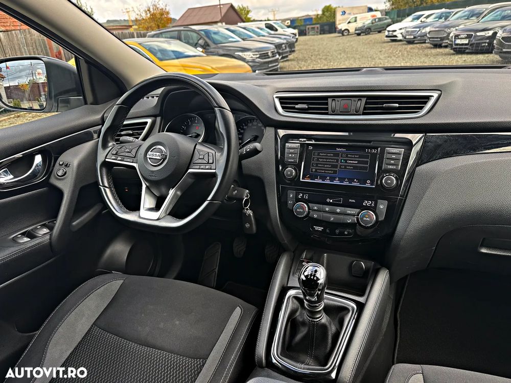 Nissan Qashqai 1.3 DIG-T SHIRO - 9