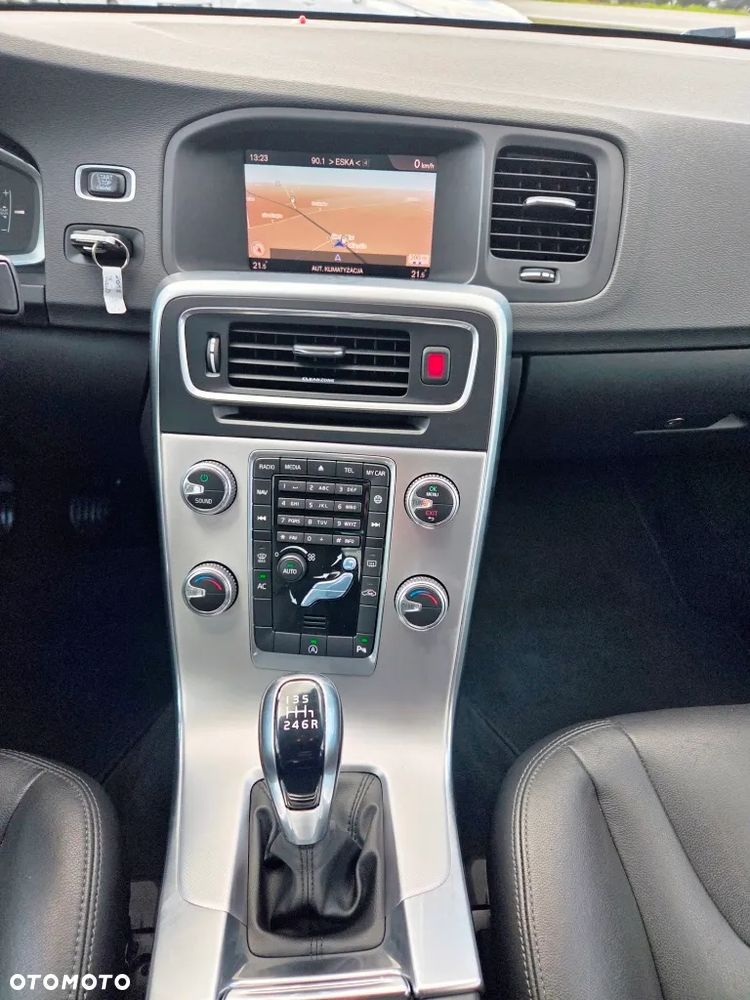 Volvo S60 D2 Drive-E Momentum - 38