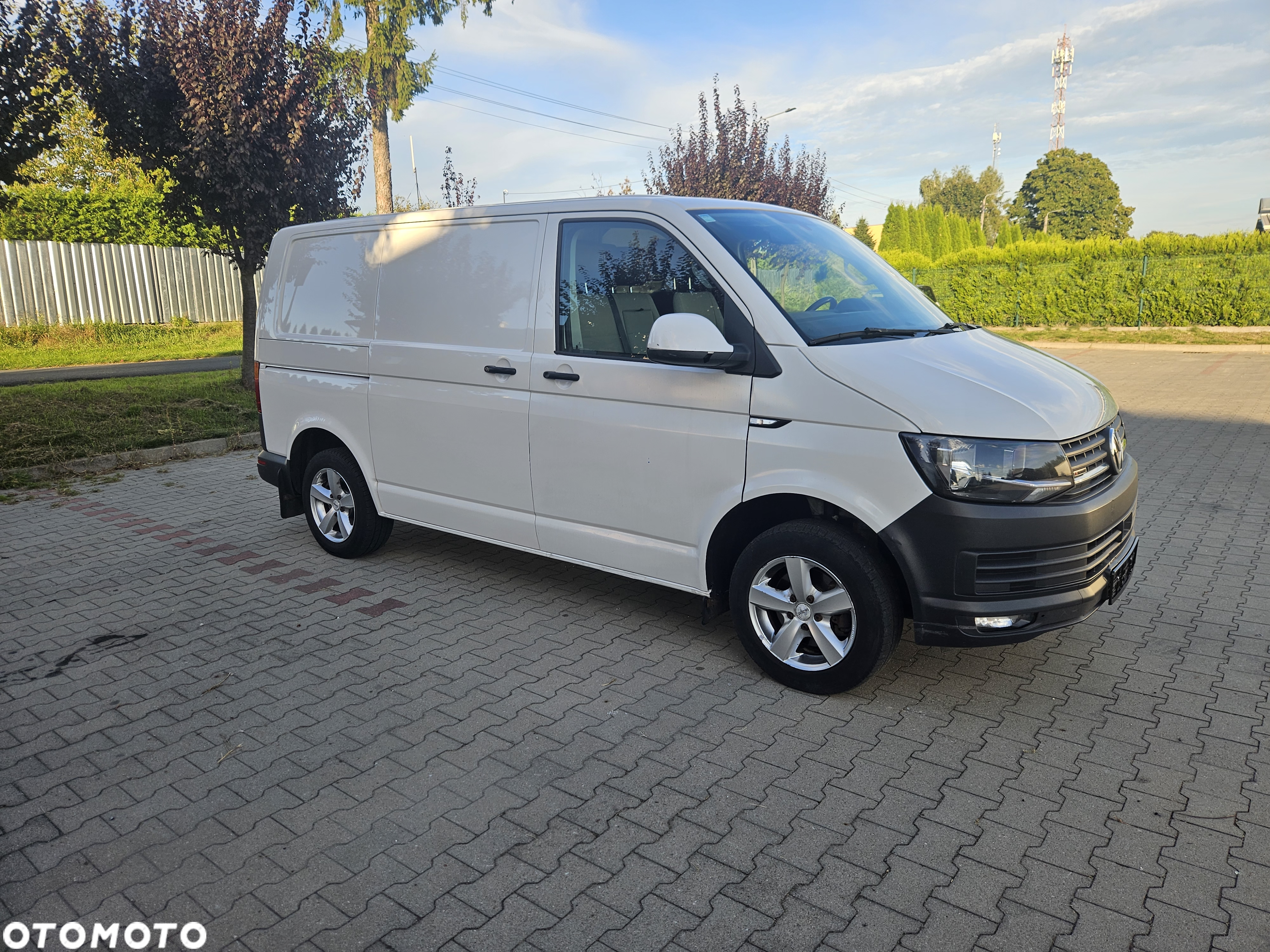 Volkswagen Transporter - 2