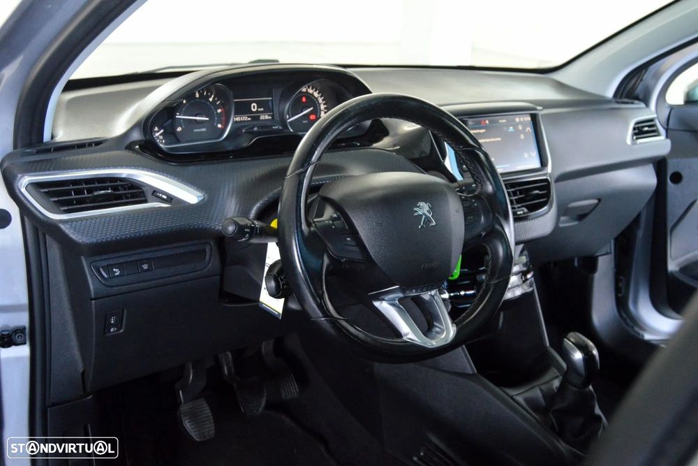 Peugeot 208 1.5 BlueHDi Allure - 5