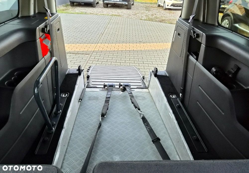 Volkswagen Caddy 2011