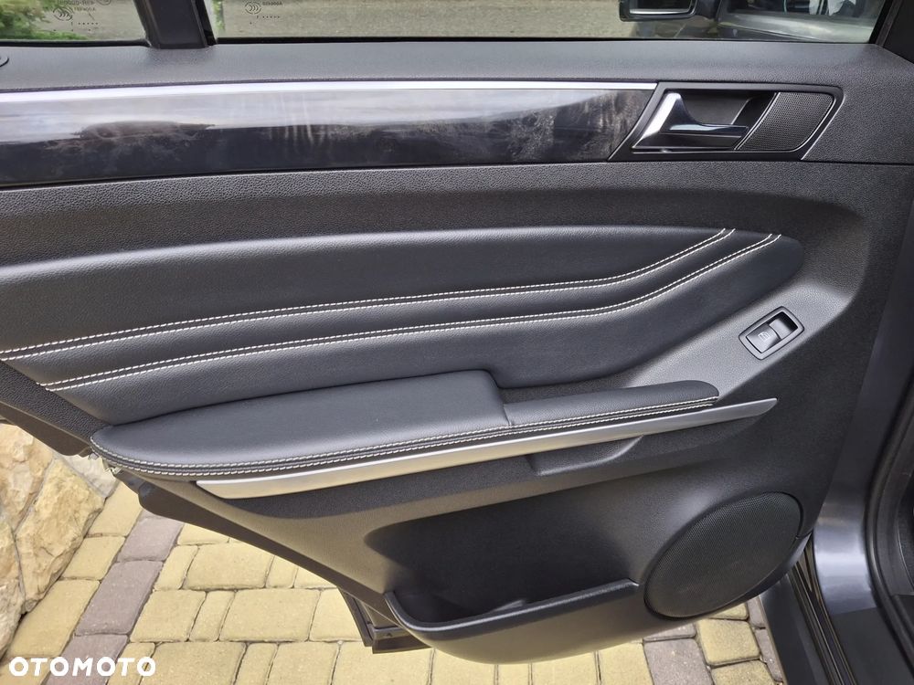 Mercedes-Benz ML - 13