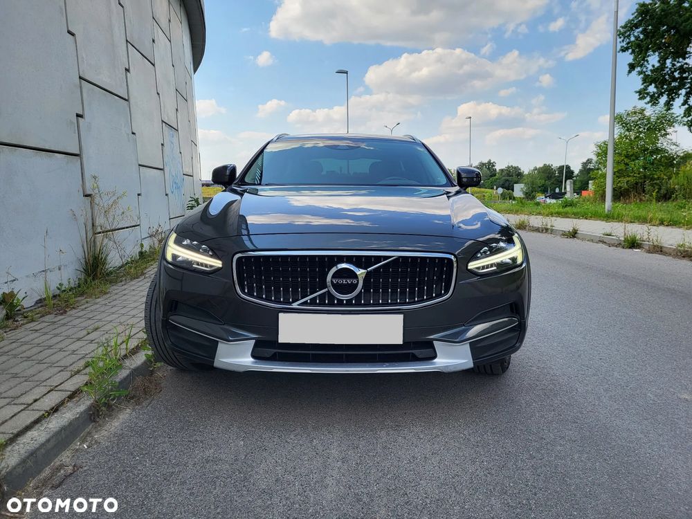 Volvo V90 Cross Country - 2