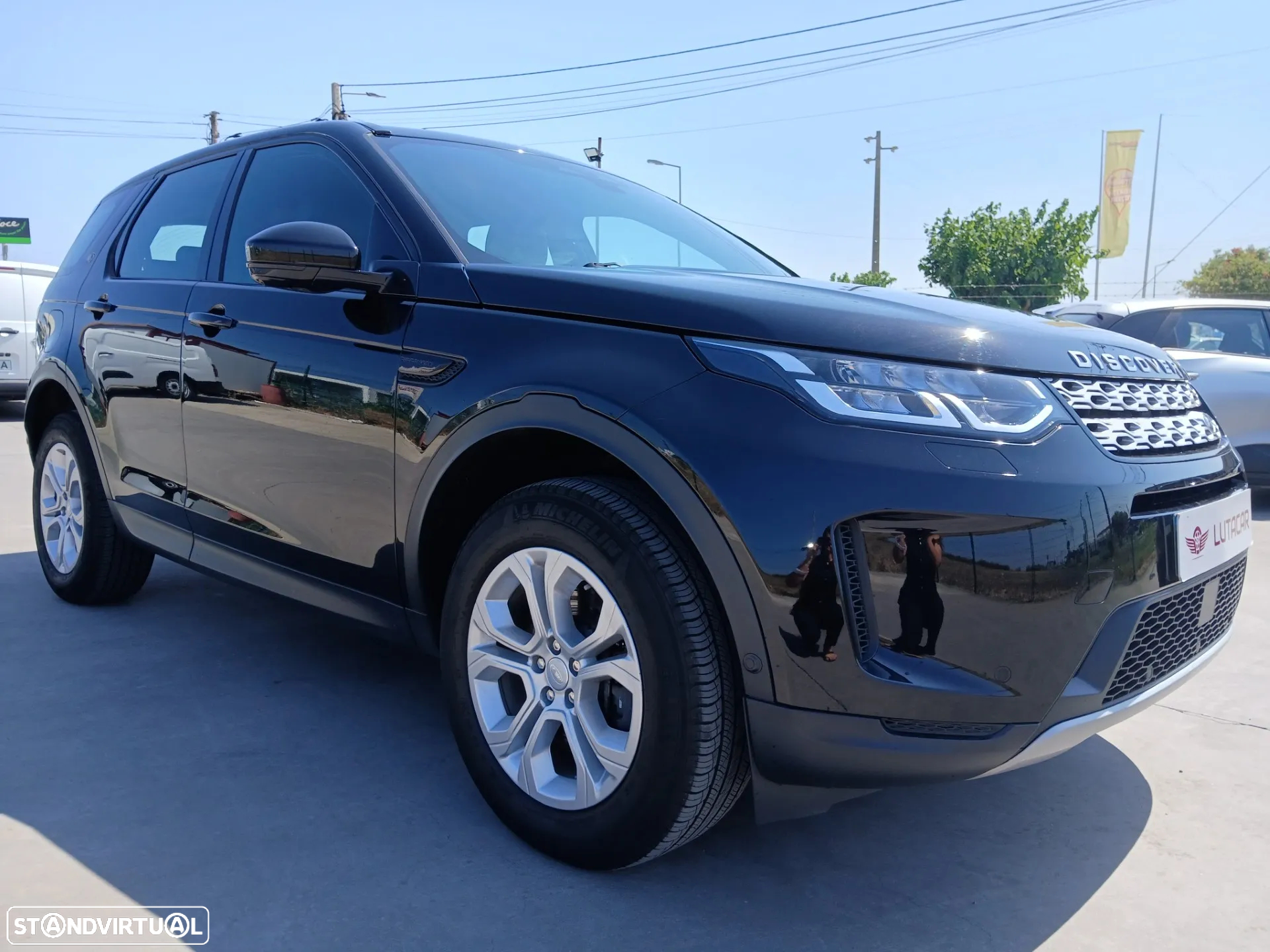 Land Rover Discovery Sport 1.5 I3 P300e AWD R-Dynamic SE - 12