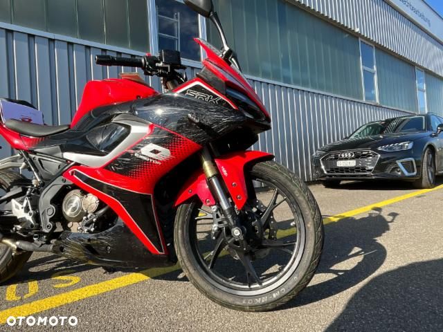QJMOTOR SRK 125R - 10