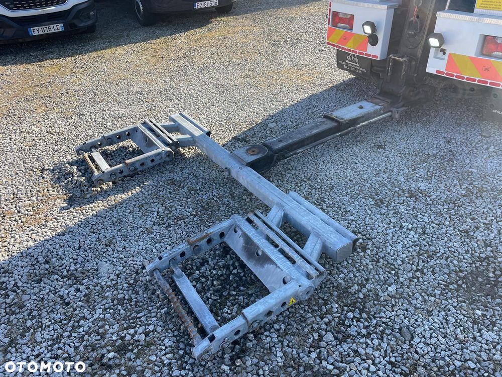 Iveco Daily 70C18 Hi-Matic Pomoc drogowa Holownik 2019r - 13