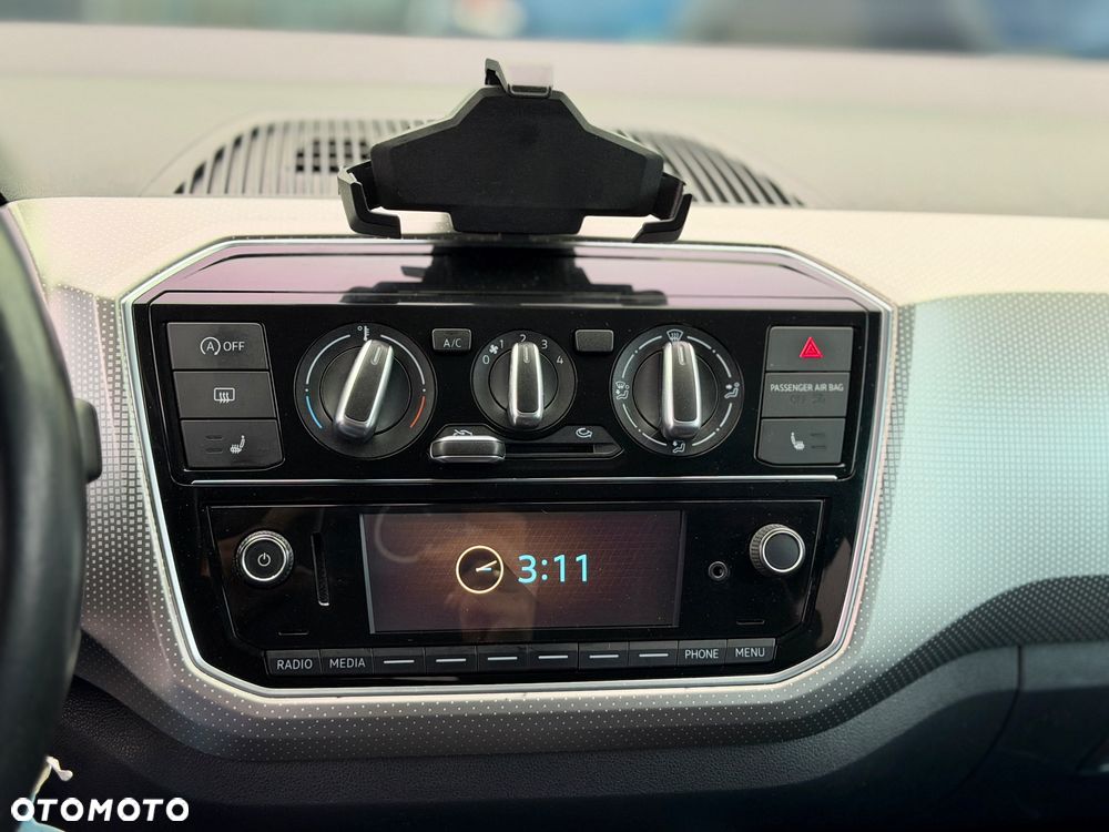 Volkswagen up! 1.0 street - 13