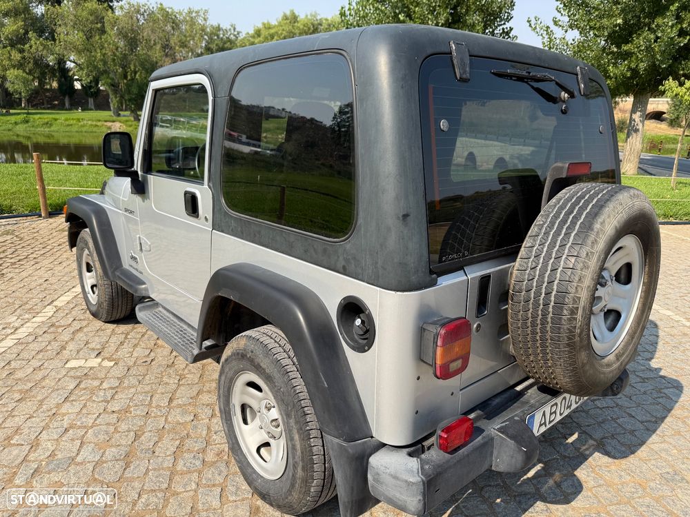 Jeep Wrangler - 7