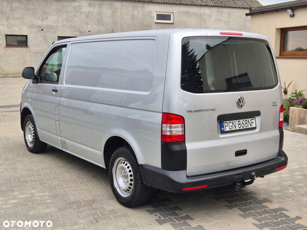 Volkswagen T5 Transporter - 2