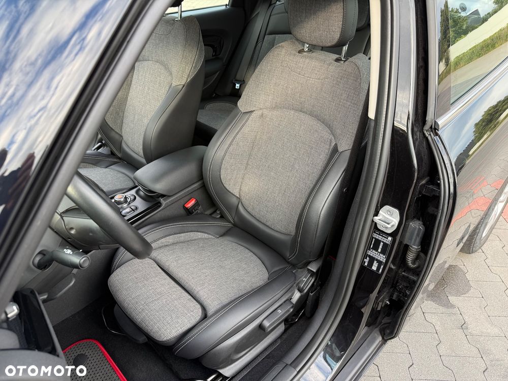 MINI Clubman One - 34