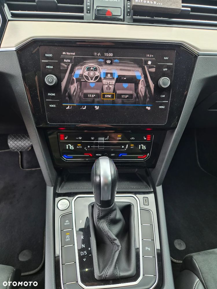 Volkswagen Passat 1.5 TSI EVO Elegance DSG - 15