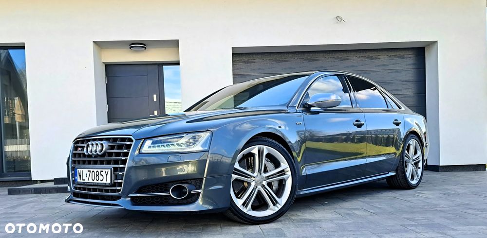 Audi S8