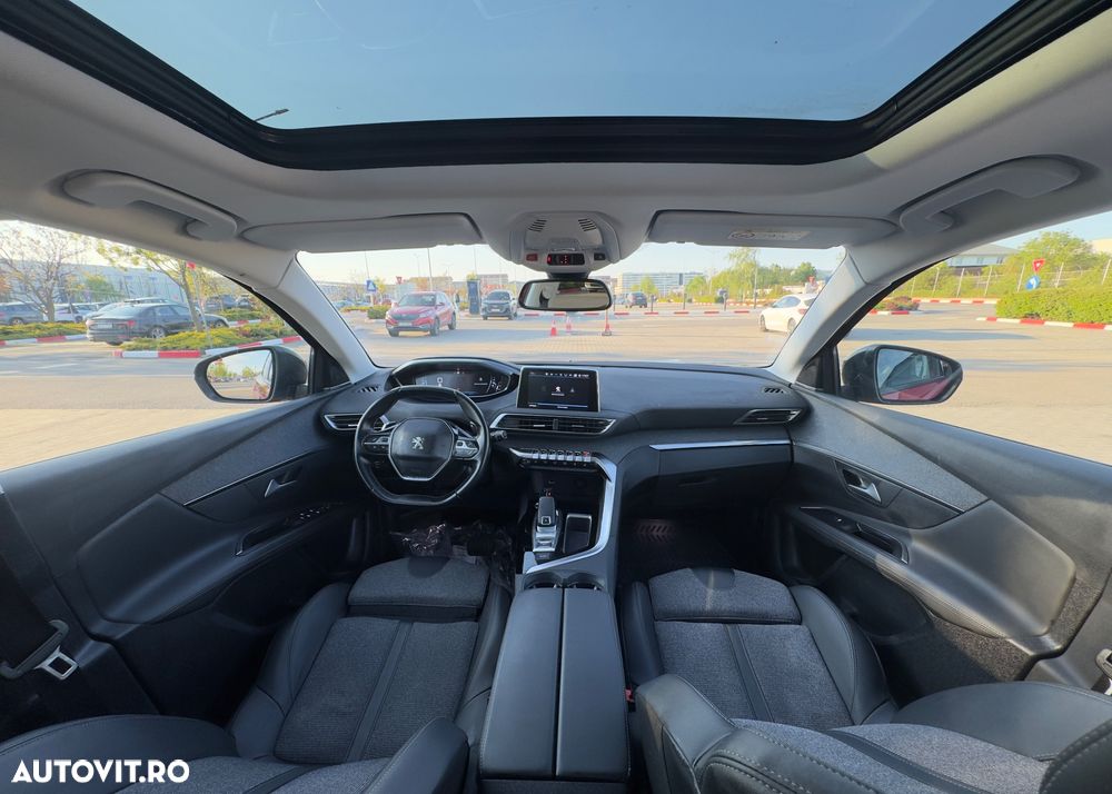 Peugeot 3008 1.2 PureTech Turbo S&S EAT8 Allure - 31