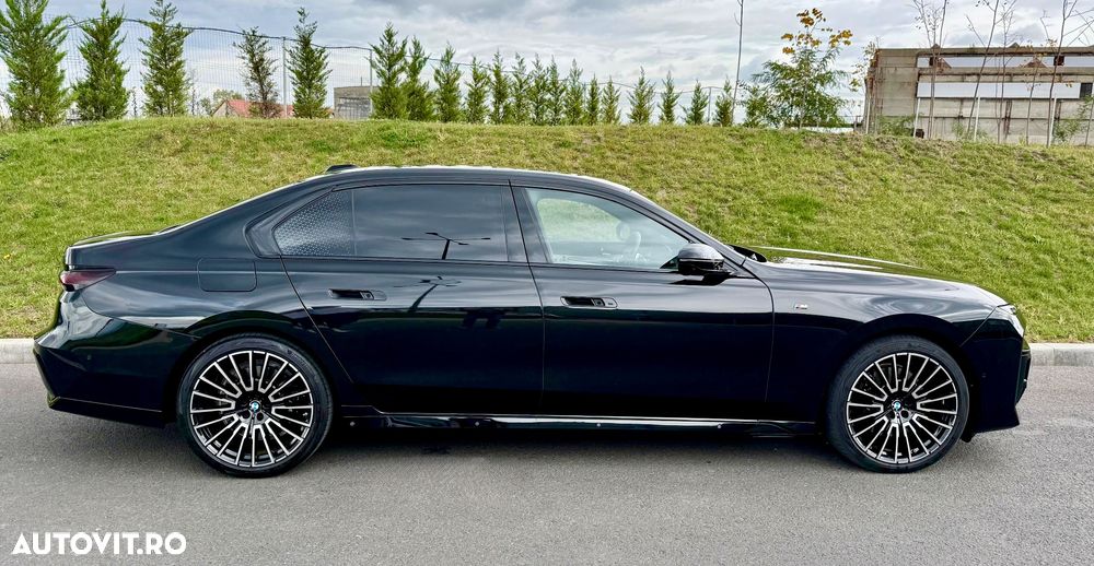 BMW Seria 7 740d xDrive MHEV - 5