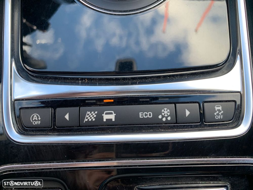 Jaguar F-Pace 2.0 i4D R-Sport Aut. - 33