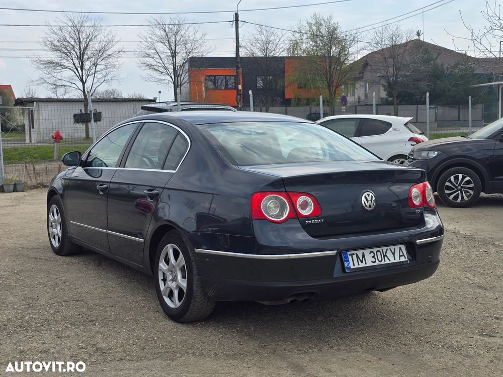 Volkswagen Passat - 3