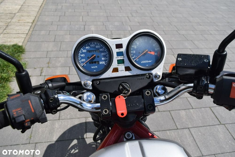 Honda CB - 11