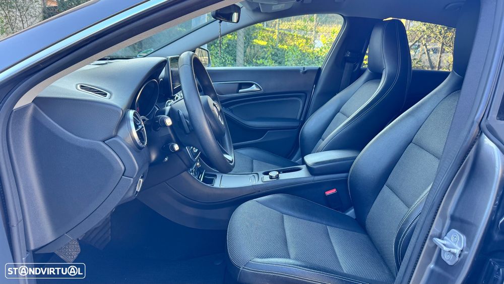 Mercedes-Benz CLA 200 Shooting Brake d 7G-DCT Urban - 14