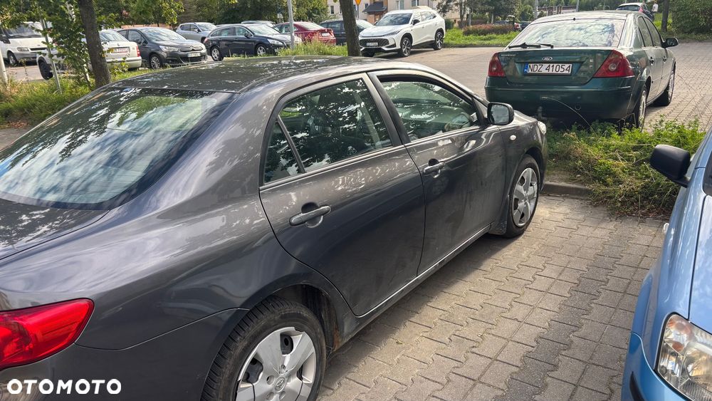 Toyota Corolla 1.6 Luna - 4