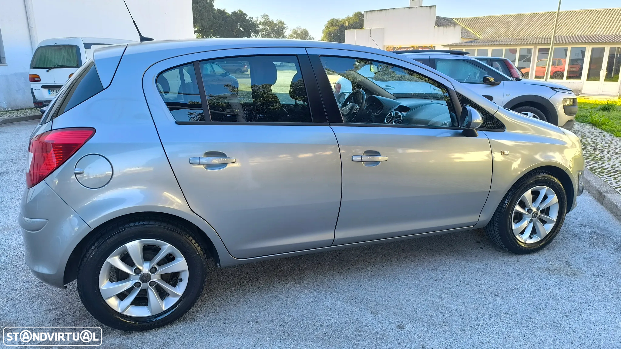 Opel Corsa 1.2 Cosmo - 33
