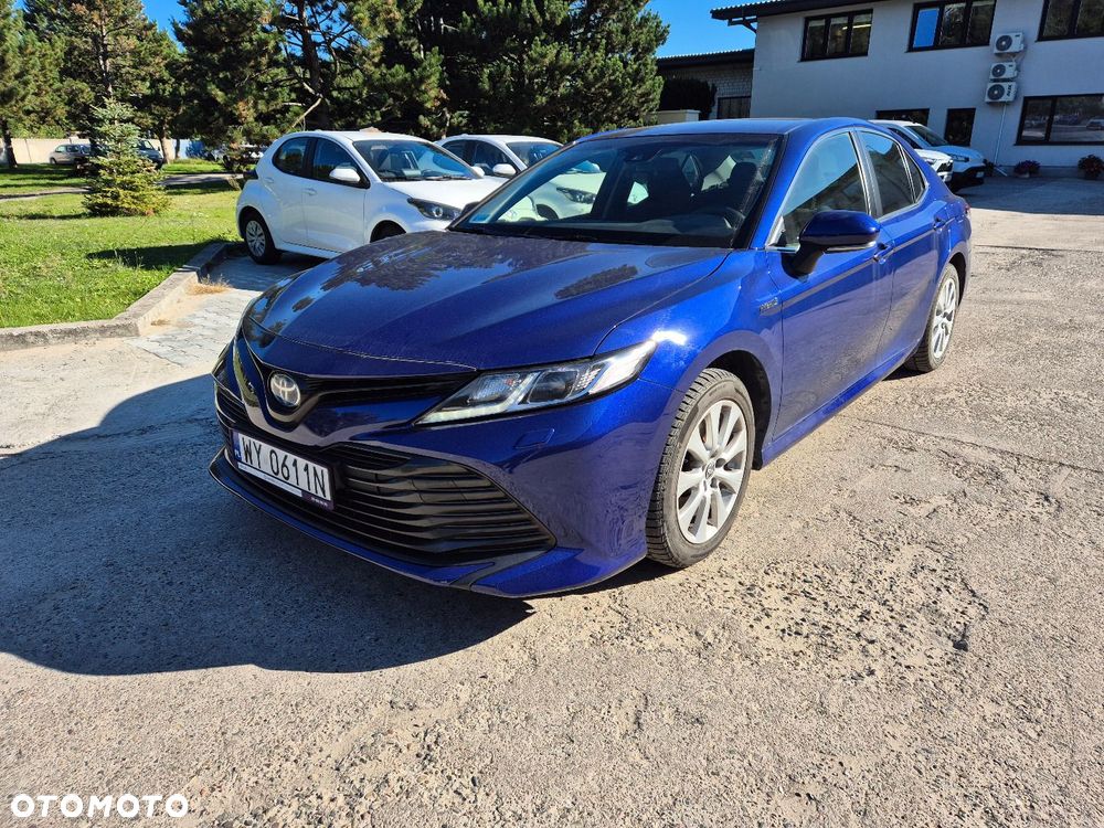 Toyota Camry - 2