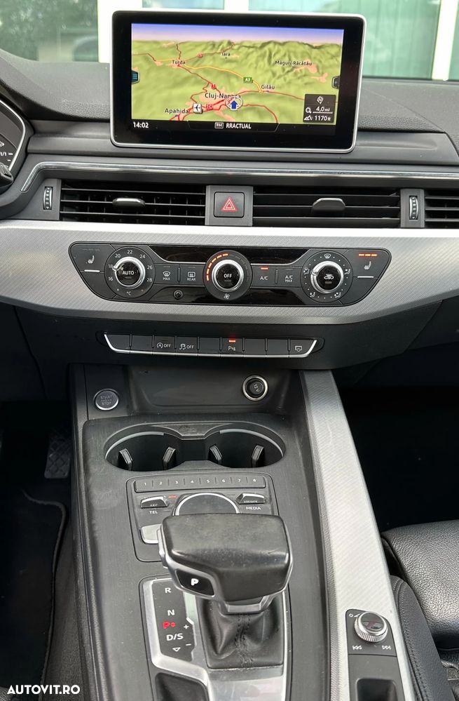 Audi A4 2.0 TDI DPF multitronic S line Sportpaket - 19