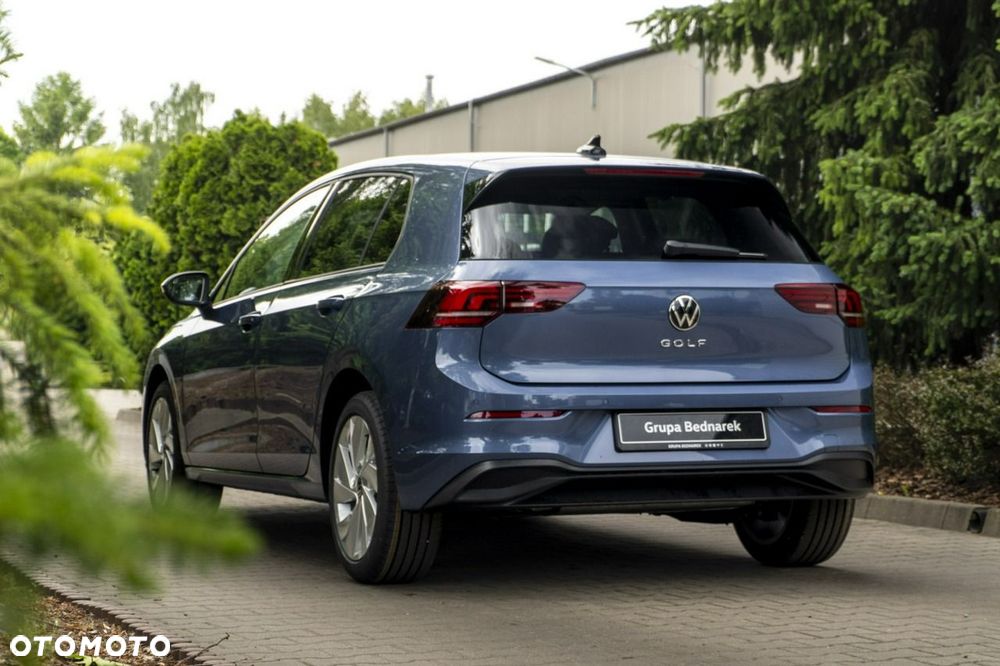 Volkswagen Golf - 11
