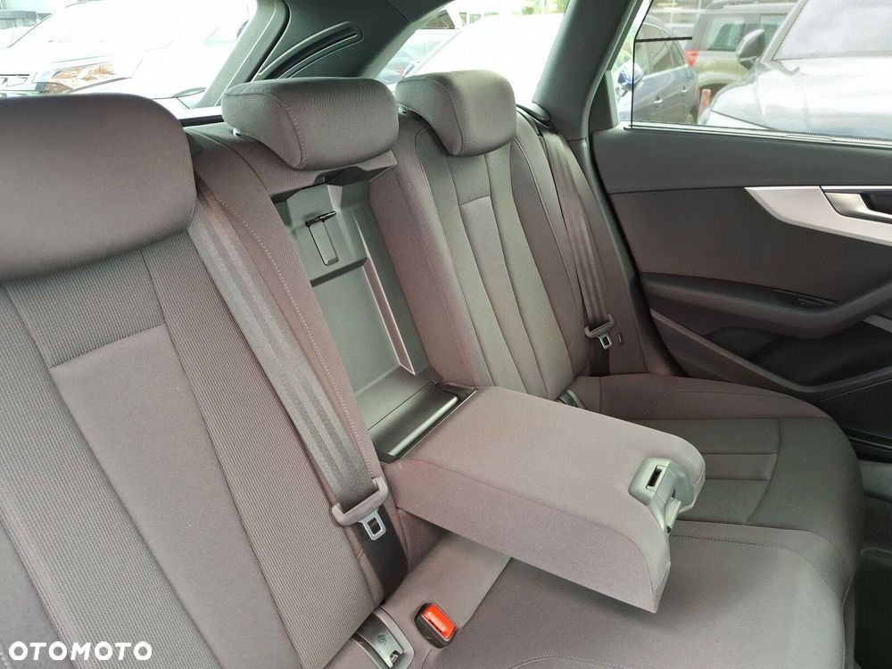 Audi A4 Allroad - 22
