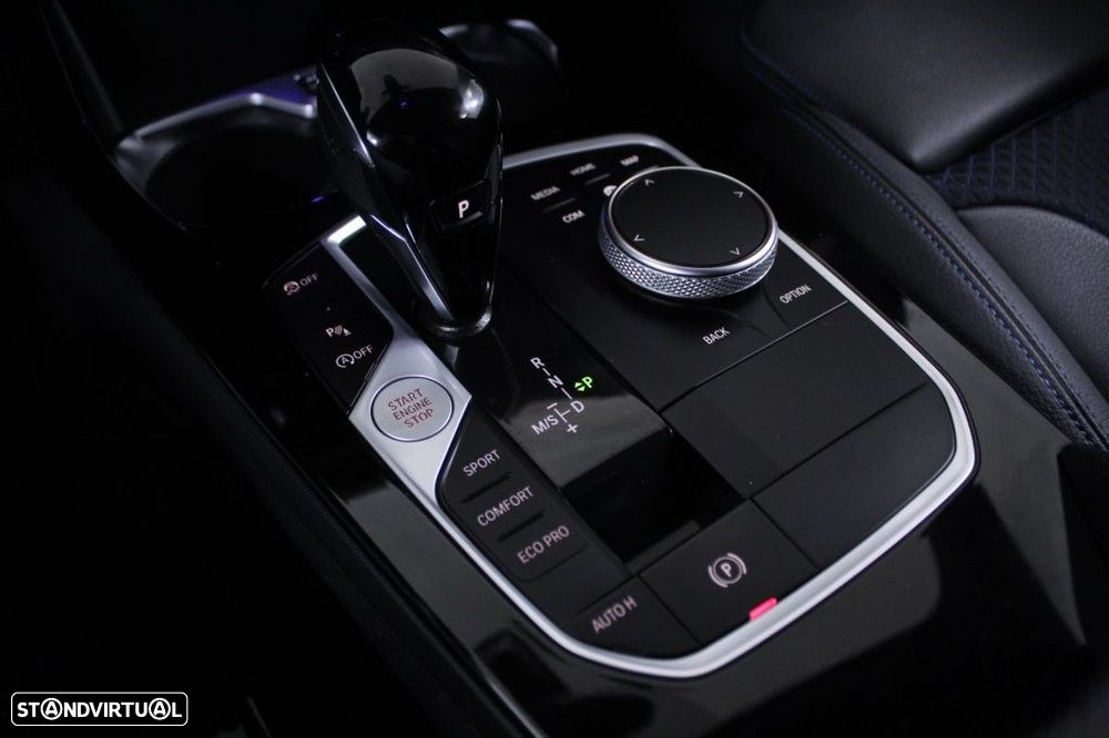 BMW 116 d Pack Desportivo M Auto - 34