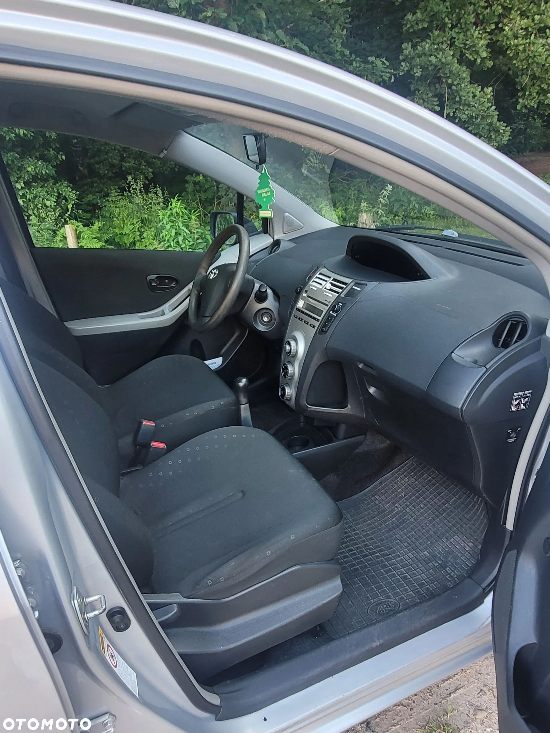 Toyota Yaris 1.3 Sol - 6