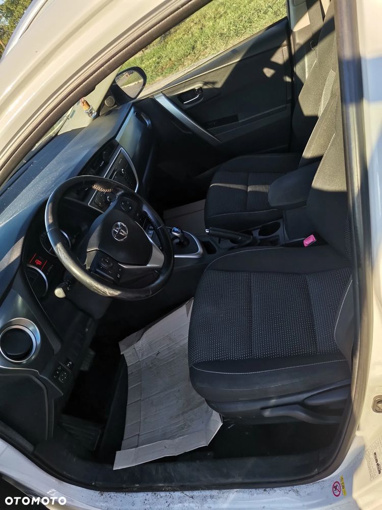 Toyota Auris - 23