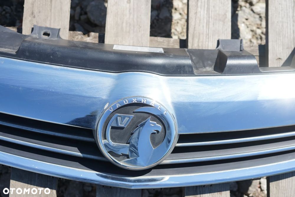Grill atrapa chłodnicy Opel Zafira B II 13247327 - 3