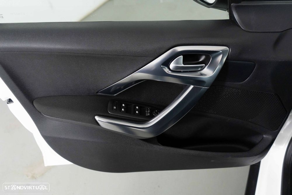 Peugeot 2008 1.2 PureTech Crossway EAT6 - 19