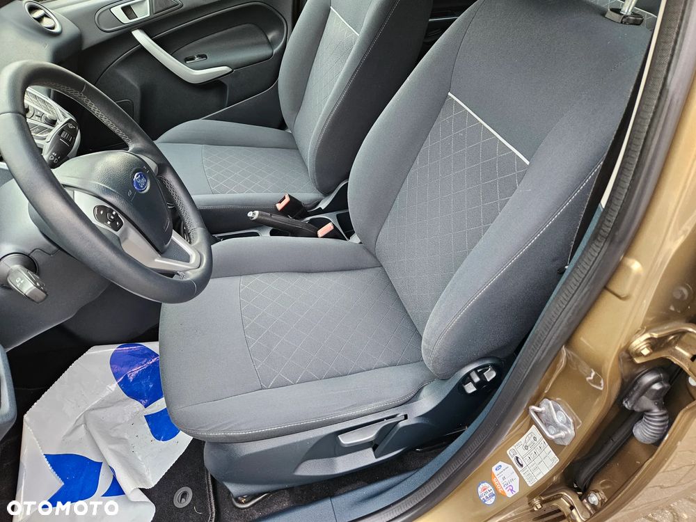 Ford Fiesta 1.25 Champions Edition - 18