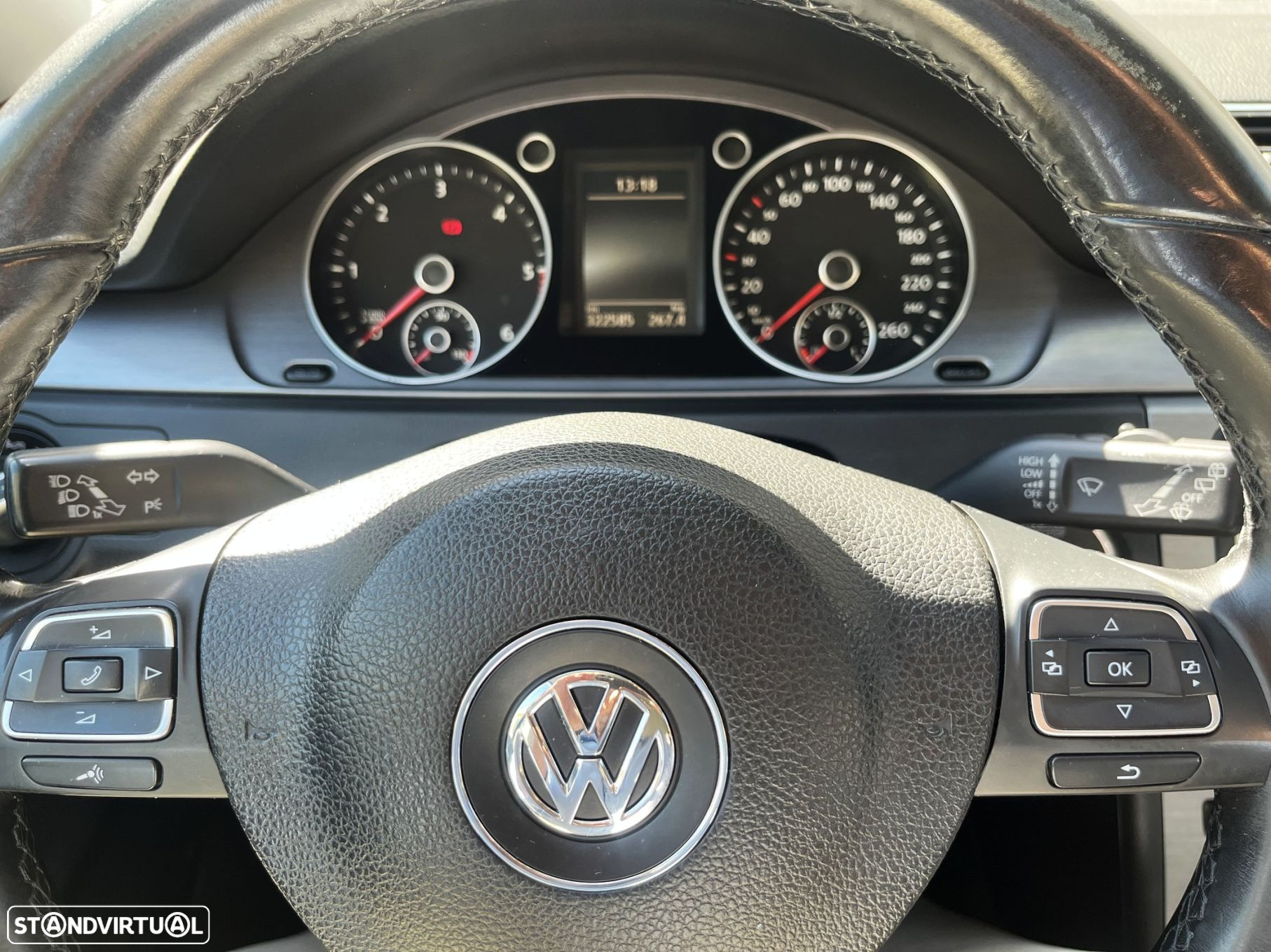 VW Passat Variant 1.6 TDI Confortline Navig - 24