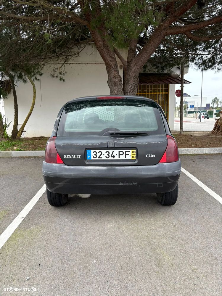 Renault Clio 1.9 D RN - 3
