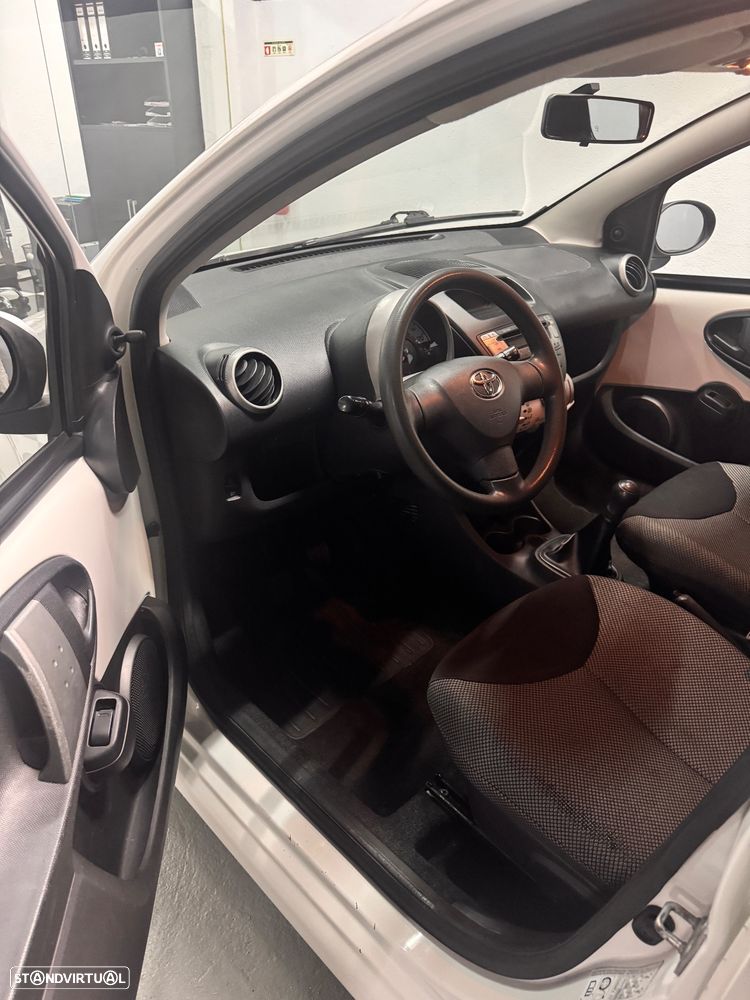 Toyota Aygo City - 6