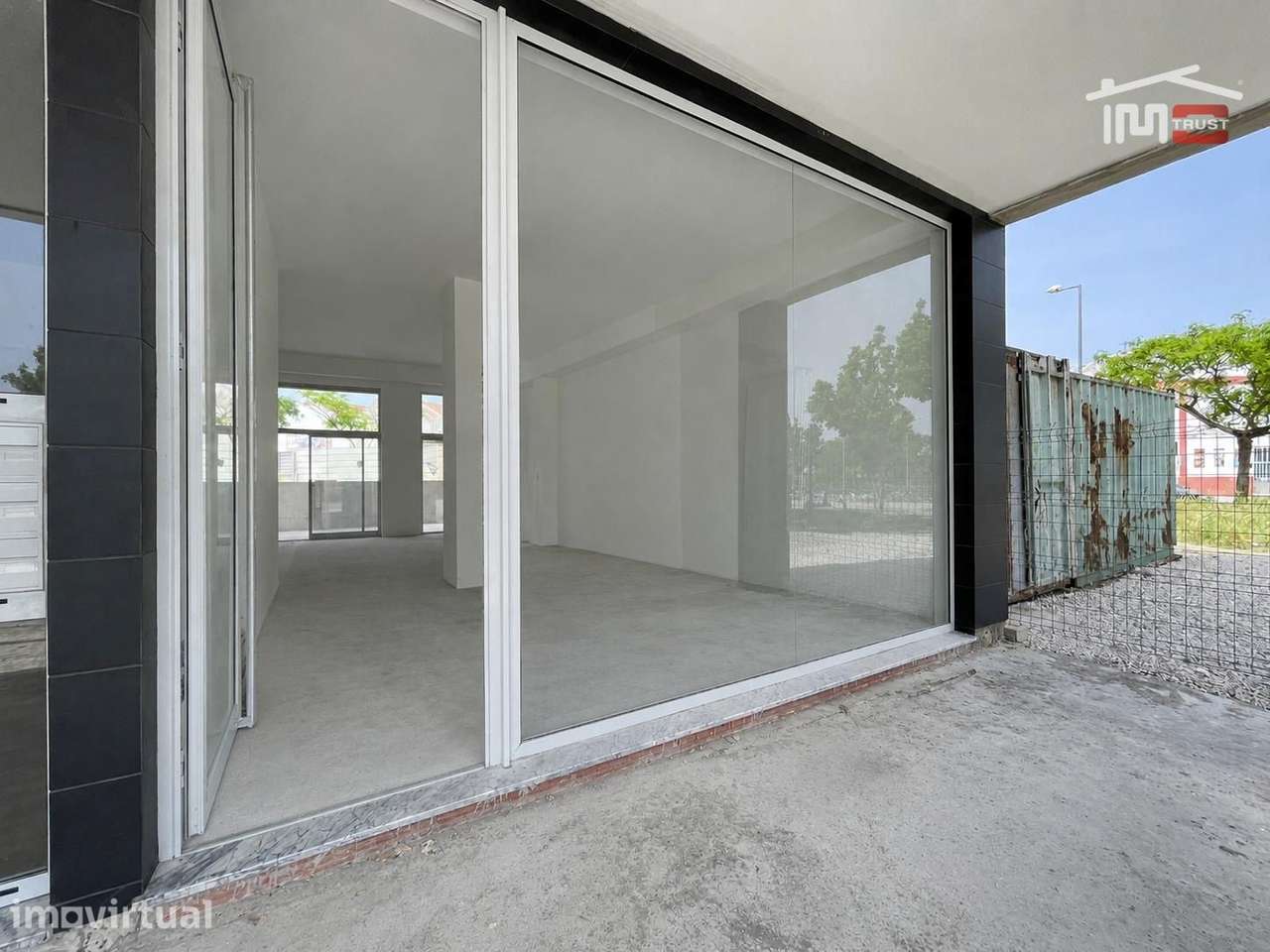 Loja para Arrendamento no Montijo | 75m² + Terraço 35m² | Excelente... - Grande imagem: 3/25