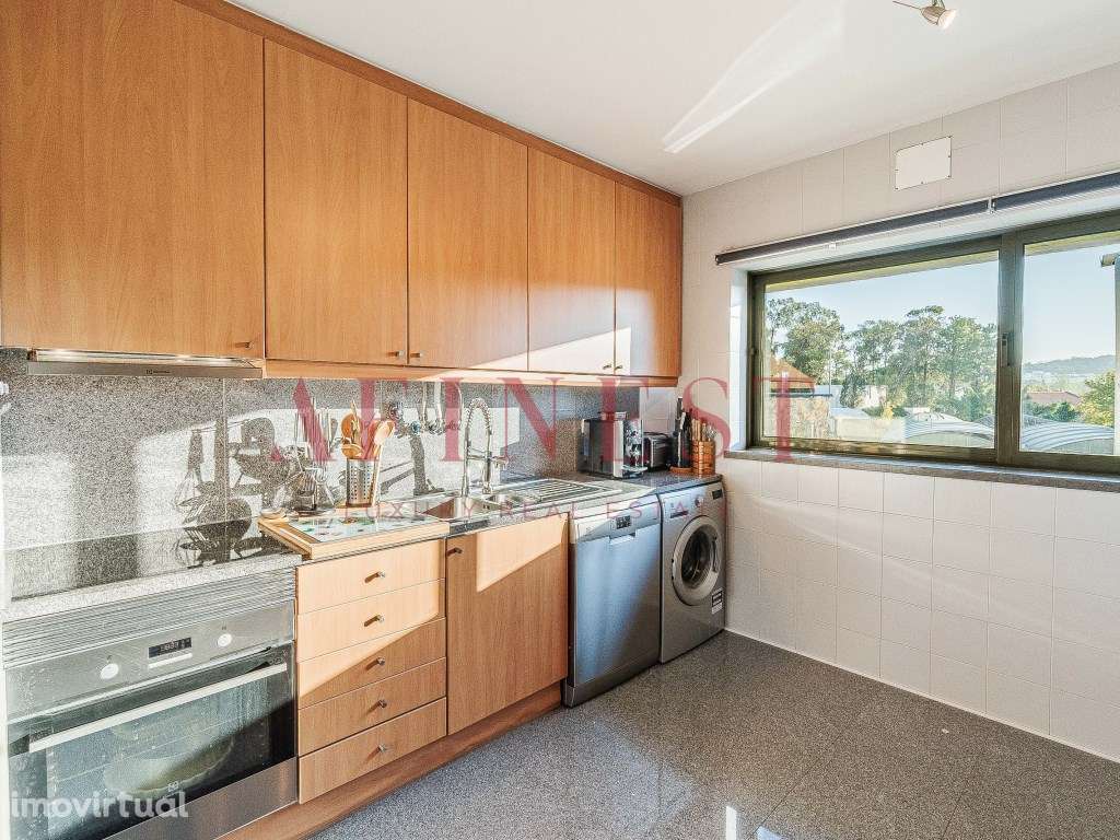 APARTAMENTO T2 EM ALFRAGIDE COM GARAGEM - Grande imagem: 2/43