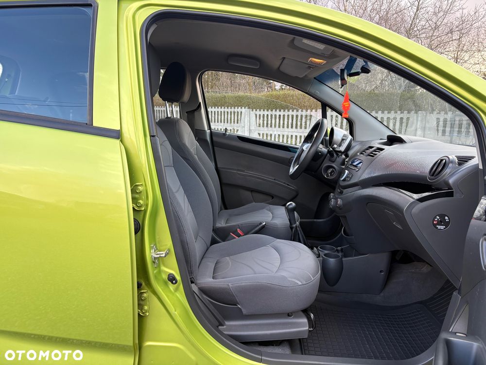 Chevrolet Spark 1.0 LS+ - 28