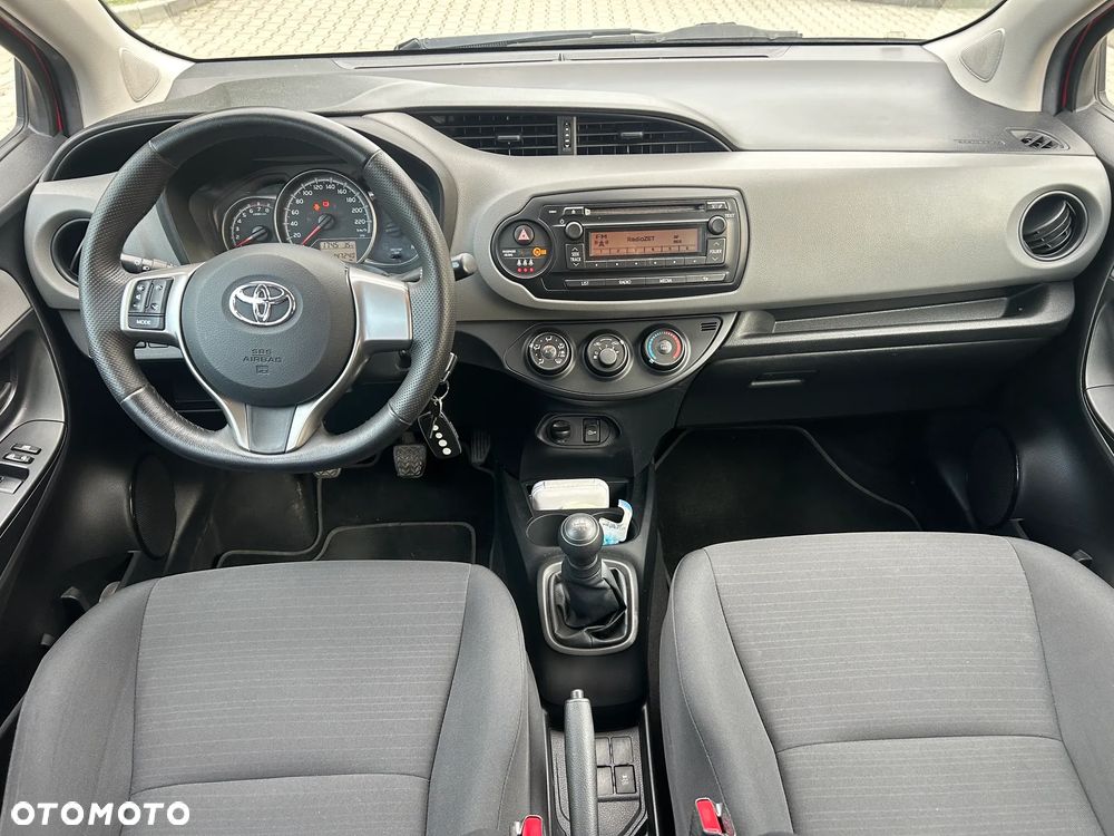 Toyota Yaris 1.0 Life EU6 - 12