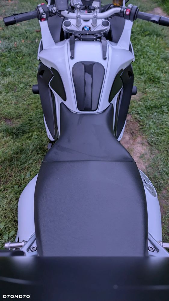 BMW F - 26