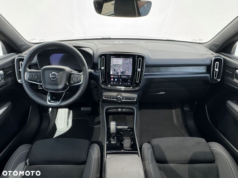 Volvo C40 Recharge 82 kWh Single M Extended Range RWD Ultimate - 17
